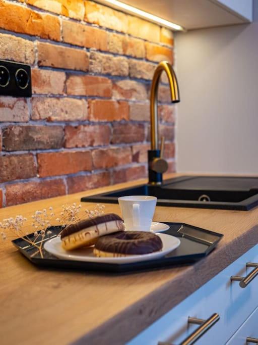 Chic Apartment In Historic Koneser Area Varsóvia Exterior foto