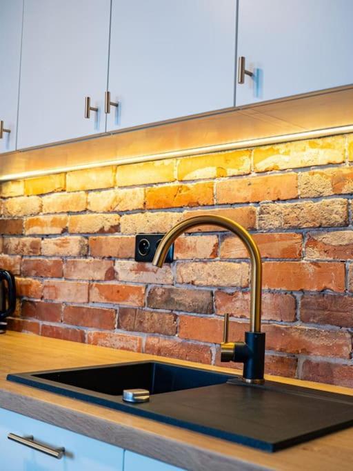 Chic Apartment In Historic Koneser Area Varsóvia Exterior foto
