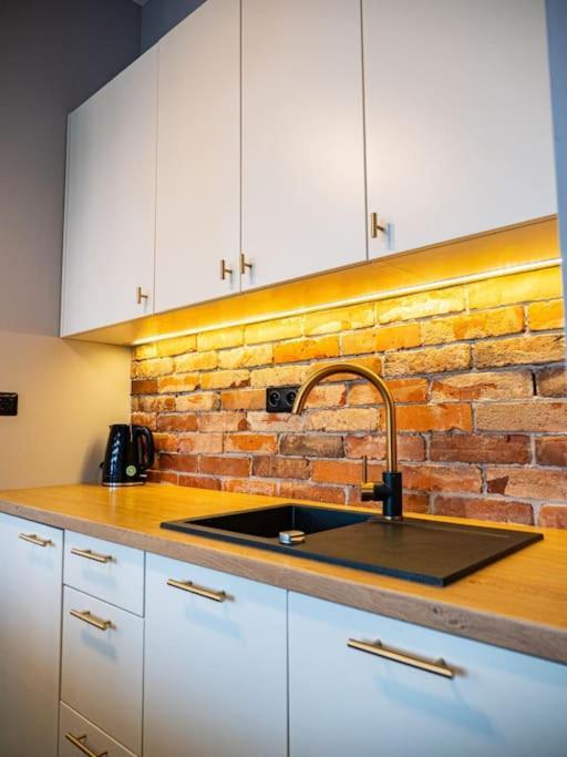 Chic Apartment In Historic Koneser Area Varsóvia Exterior foto