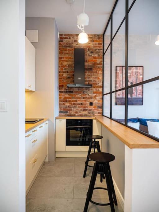 Chic Apartment In Historic Koneser Area Varsóvia Exterior foto