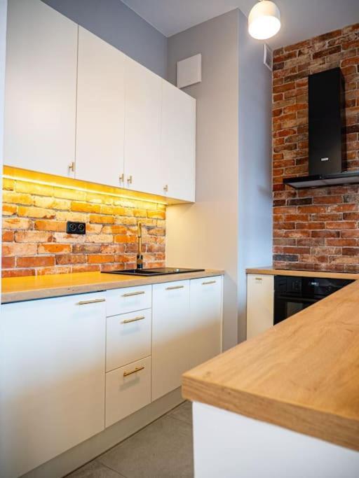 Chic Apartment In Historic Koneser Area Varsóvia Exterior foto