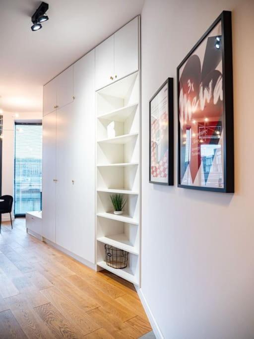 Chic Apartment In Historic Koneser Area Varsóvia Exterior foto