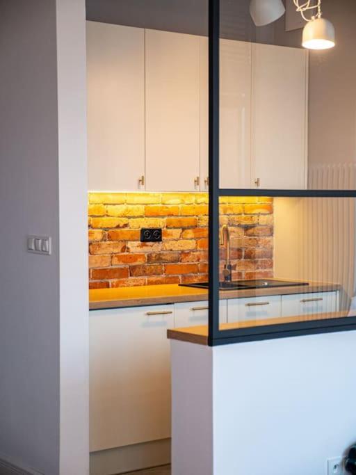 Chic Apartment In Historic Koneser Area Varsóvia Exterior foto
