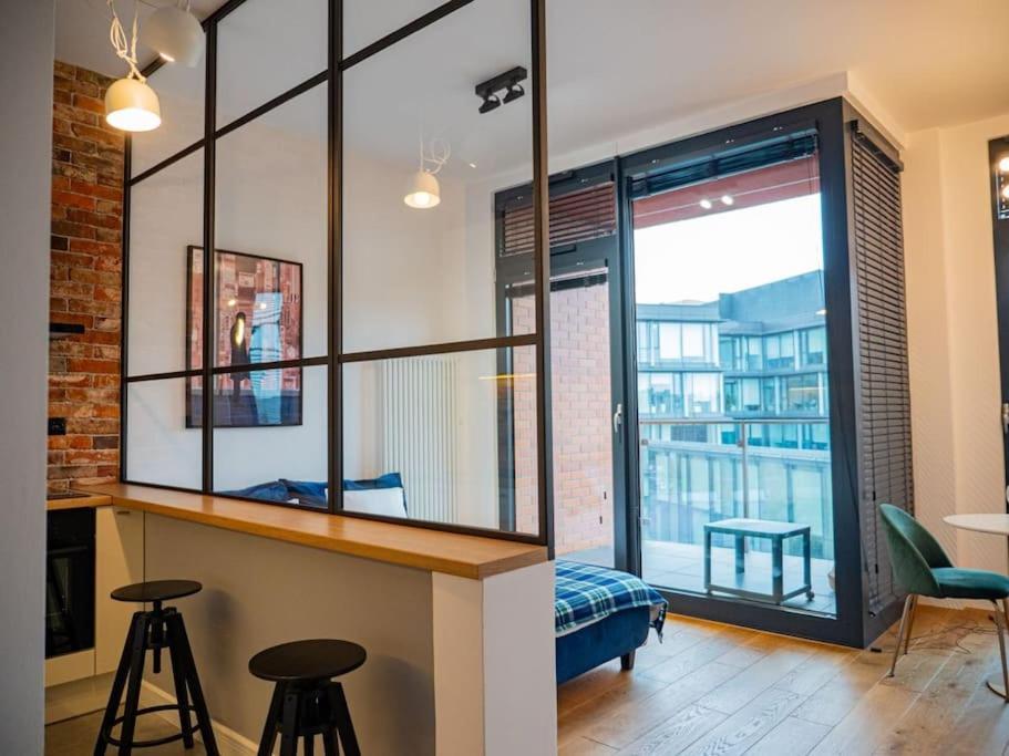 Chic Apartment In Historic Koneser Area Varsóvia Exterior foto