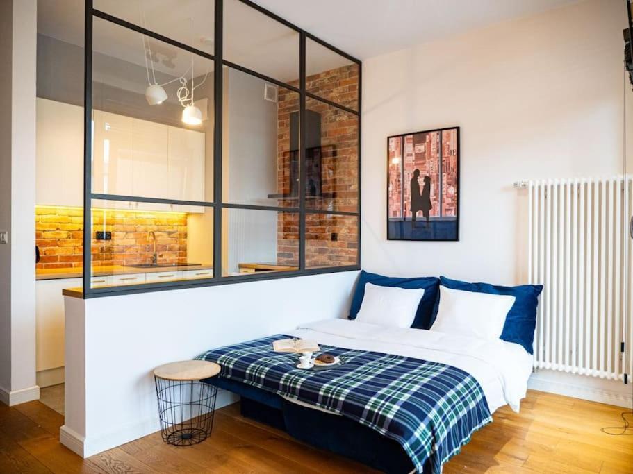 Chic Apartment In Historic Koneser Area Varsóvia Exterior foto