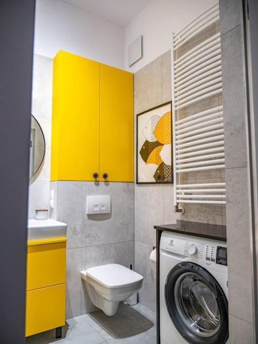 Chic Apartment In Historic Koneser Area Varsóvia Exterior foto